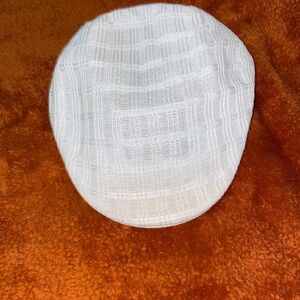 Elegant White Textured Kangol 🧢